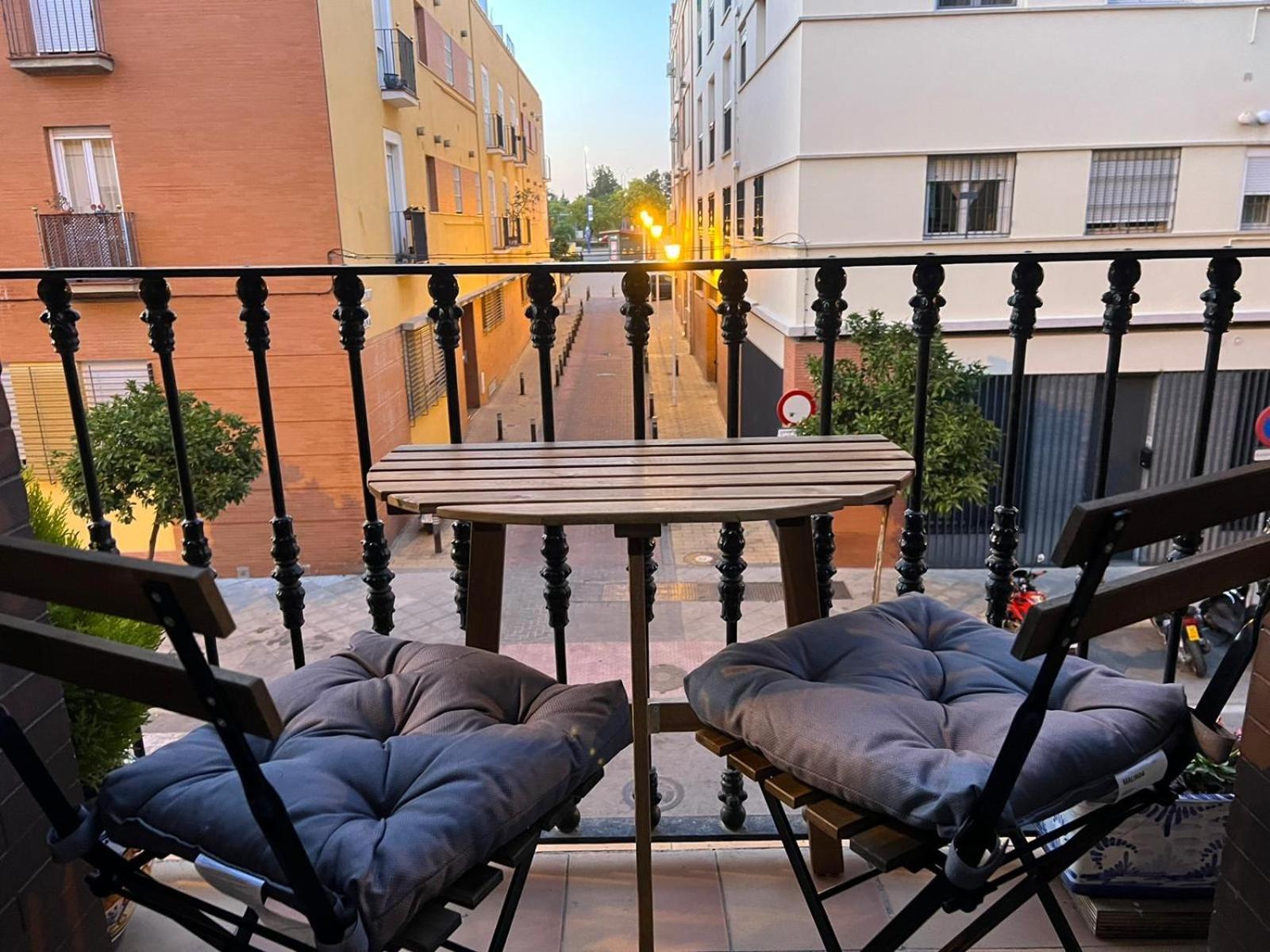 Apartamento Con Balcon Castilla Triana Sevilha Exterior foto